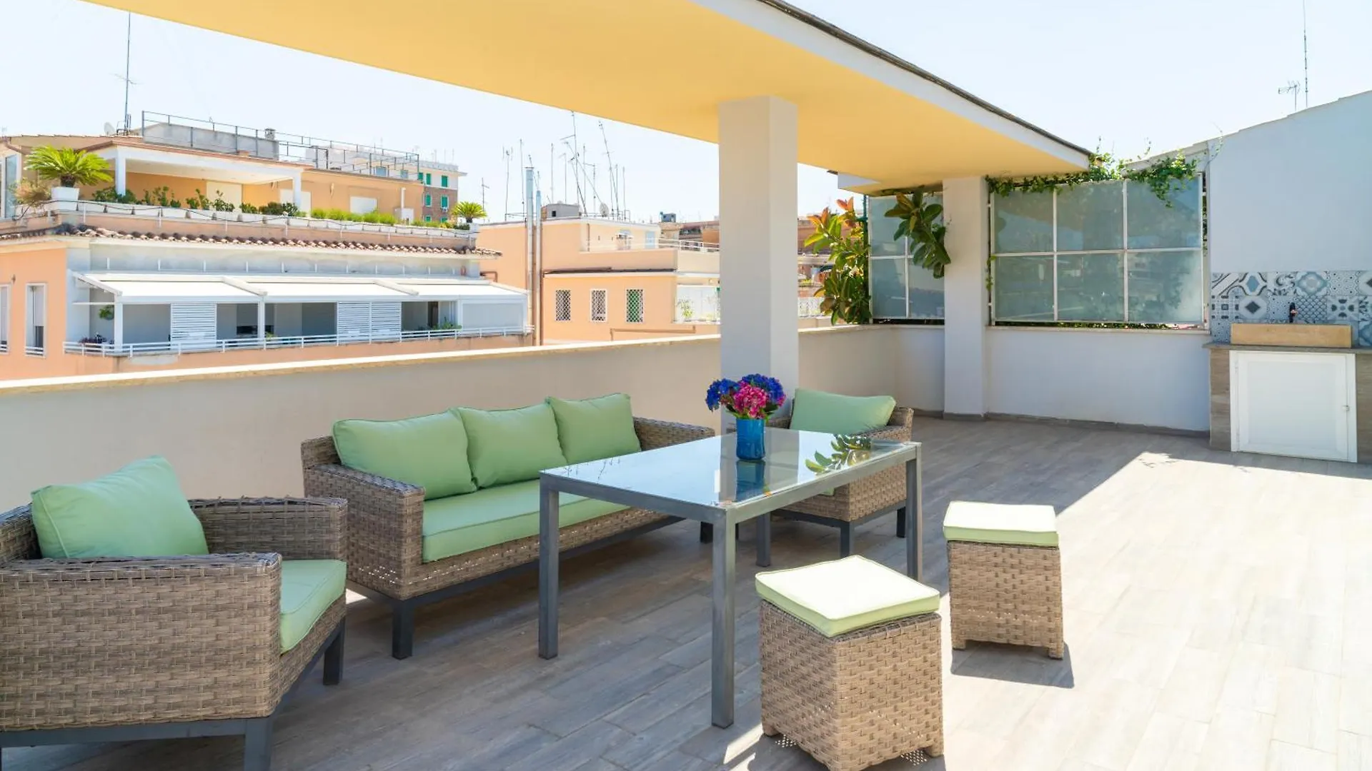 Penthouse With Panoramic Terrace -3 Min To Metro A Apartment Rome