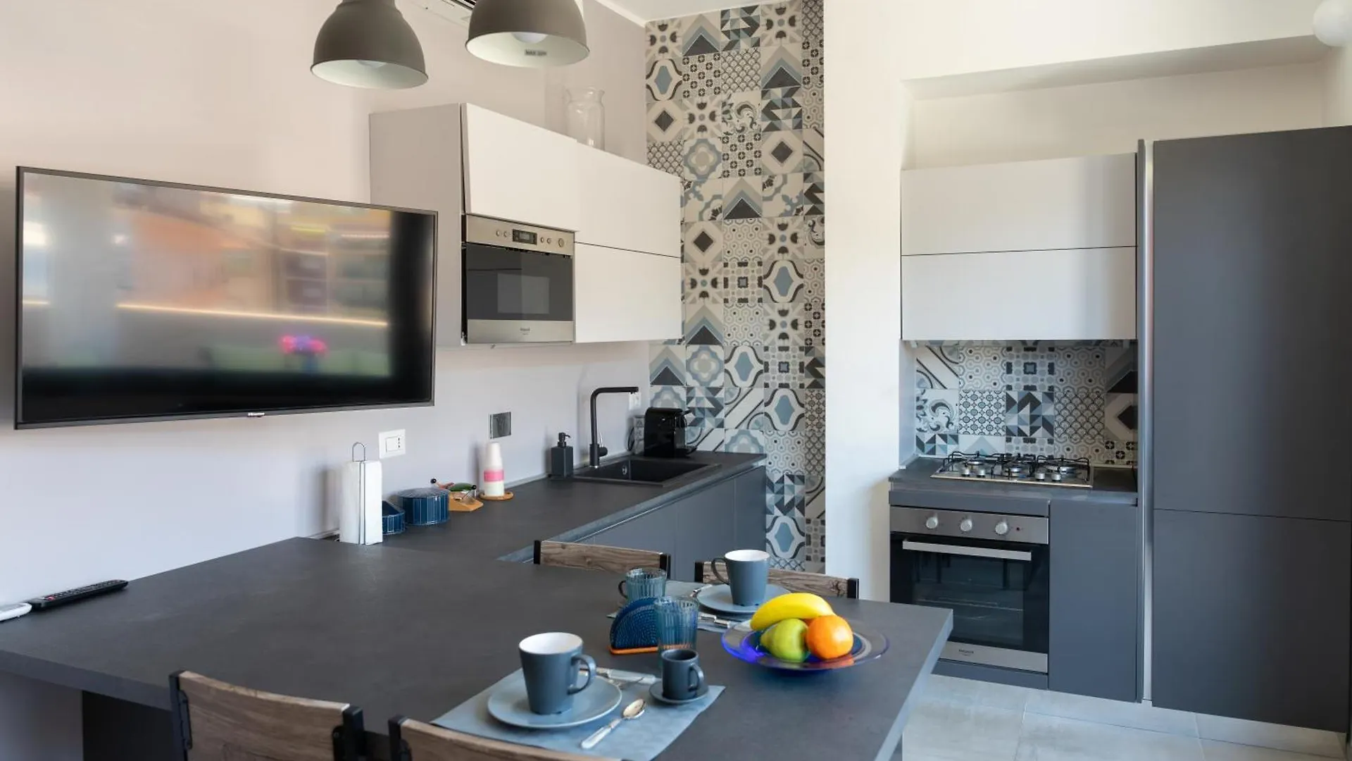 Penthouse With Panoramic Terrace -3 Min To Metro A Apartment Rome