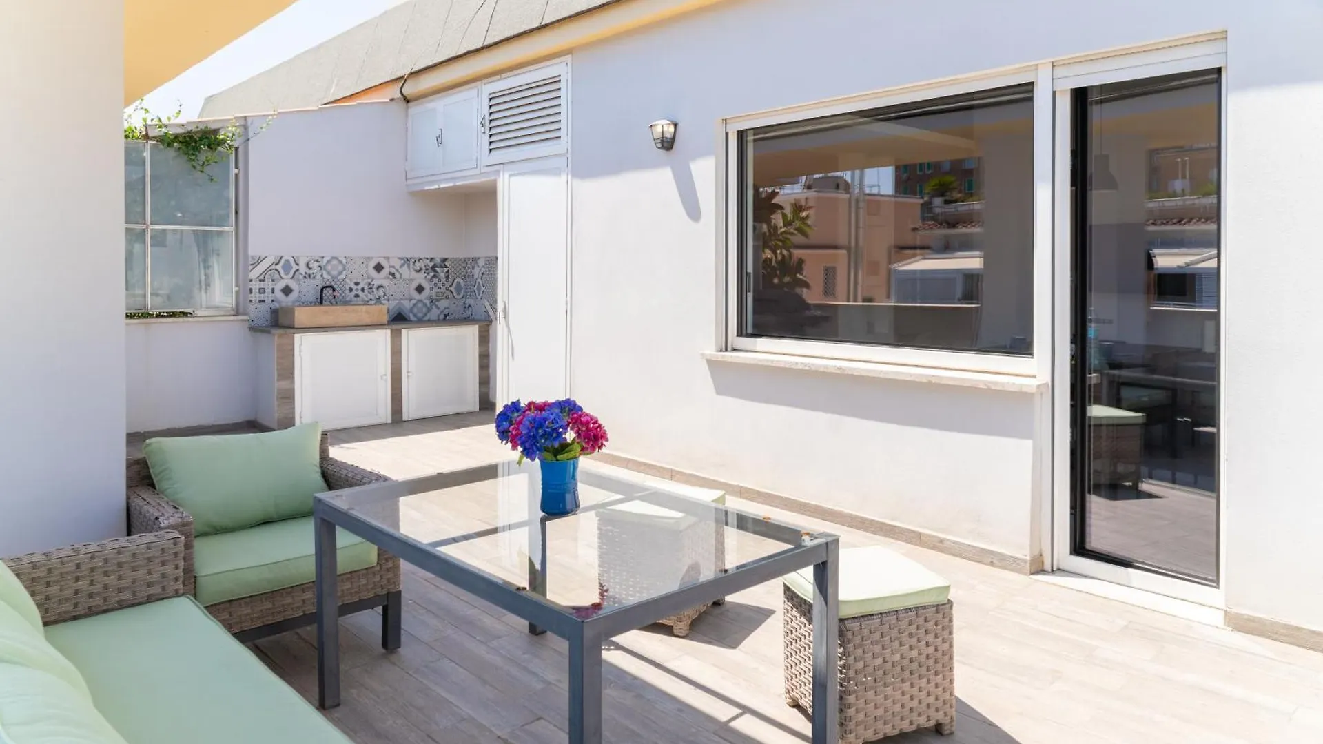 Penthouse With Panoramic Terrace -3 Min To Metro A Apartment Rome